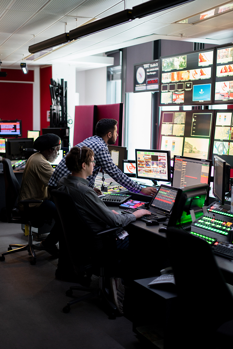 informaticiens dans un bureau